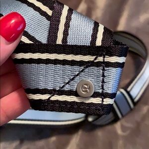 Lululemon yoga mat carrier